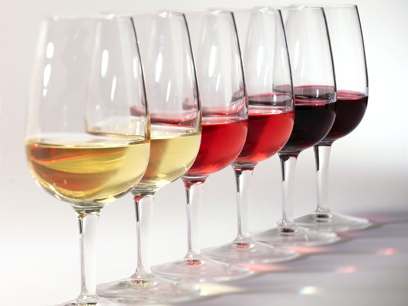 Ces trois idées reçues sur les bienfaits insoupçonnés du vin rouge